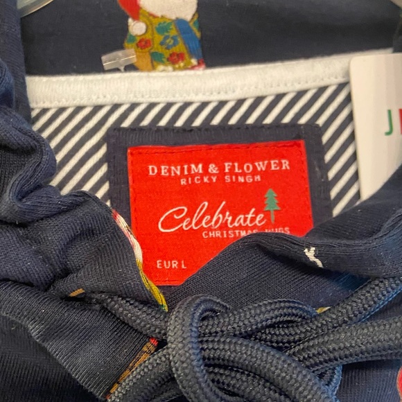 - DENIUM & FLOWER RICKY SINGH CHRISTMAS HOODIE Large - Picture 3 of 12